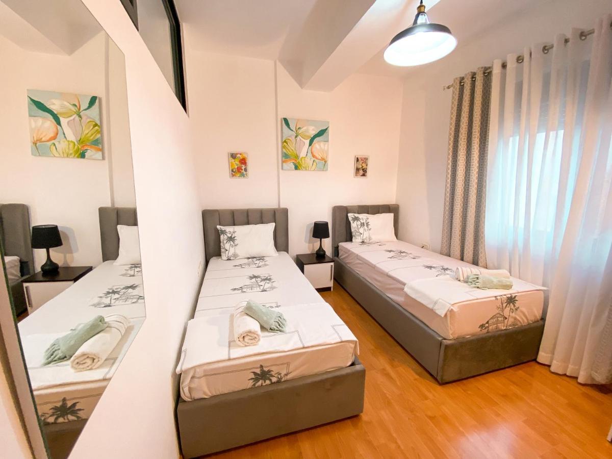 Tirana Views Apartment - Comfy & Spacious Esterno foto
